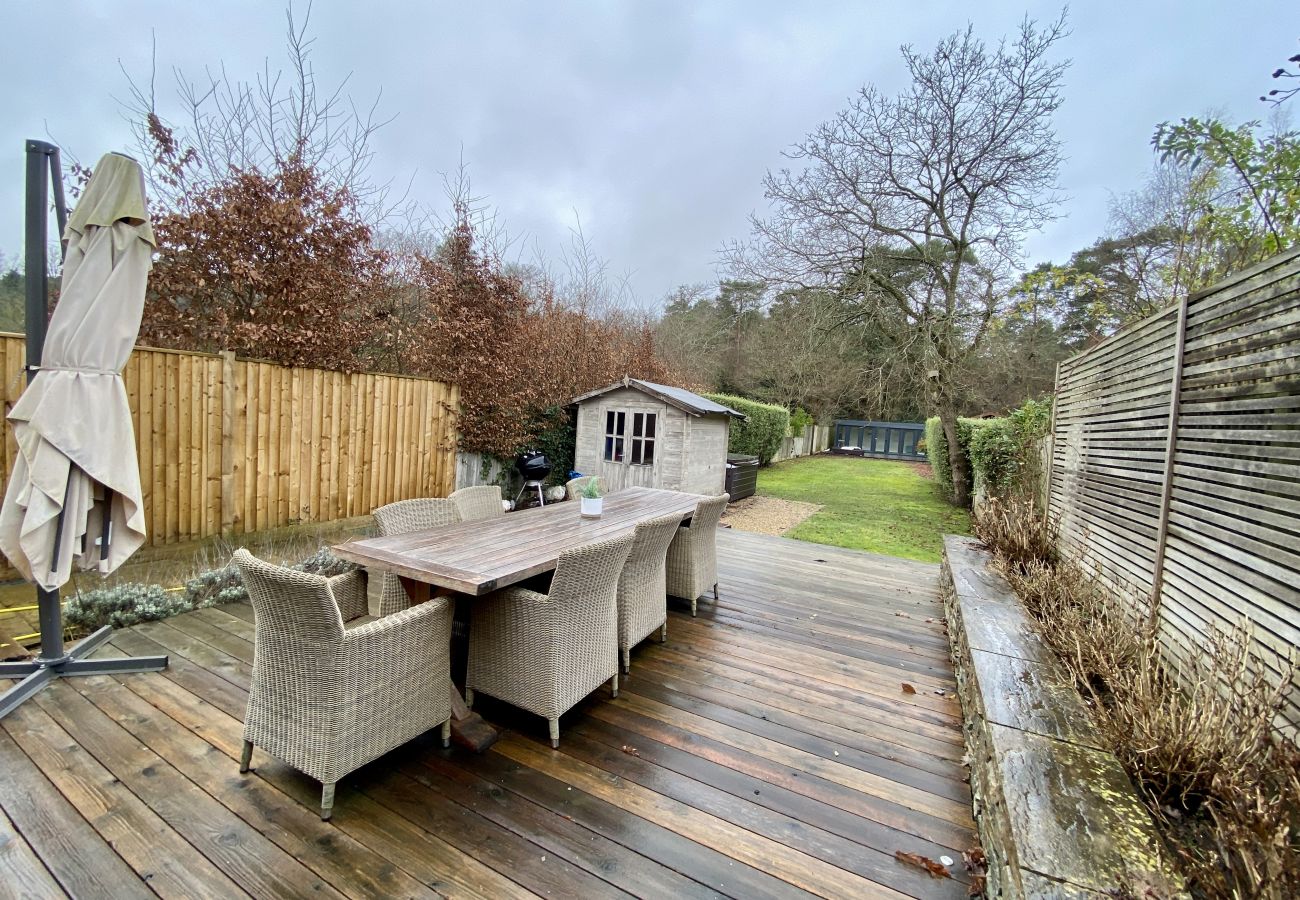 House in Ascot - Ascot - Stunning - Four Bedroom (Three Bathroom) House with Garden Office 