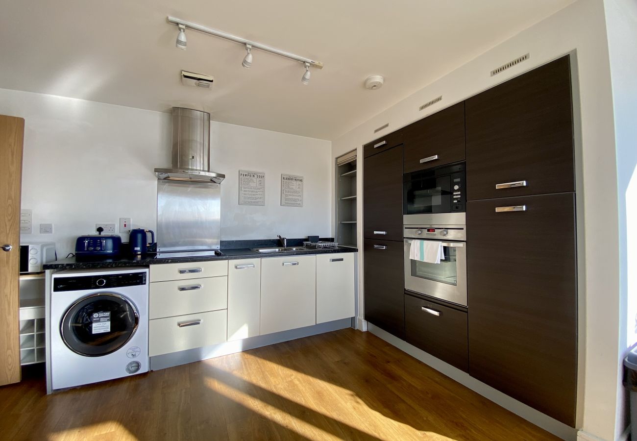 Apartment in Maidenhead - Maidenhead - Stunning, Spacious - Three Bedrooms (Two Bath) Apartment 