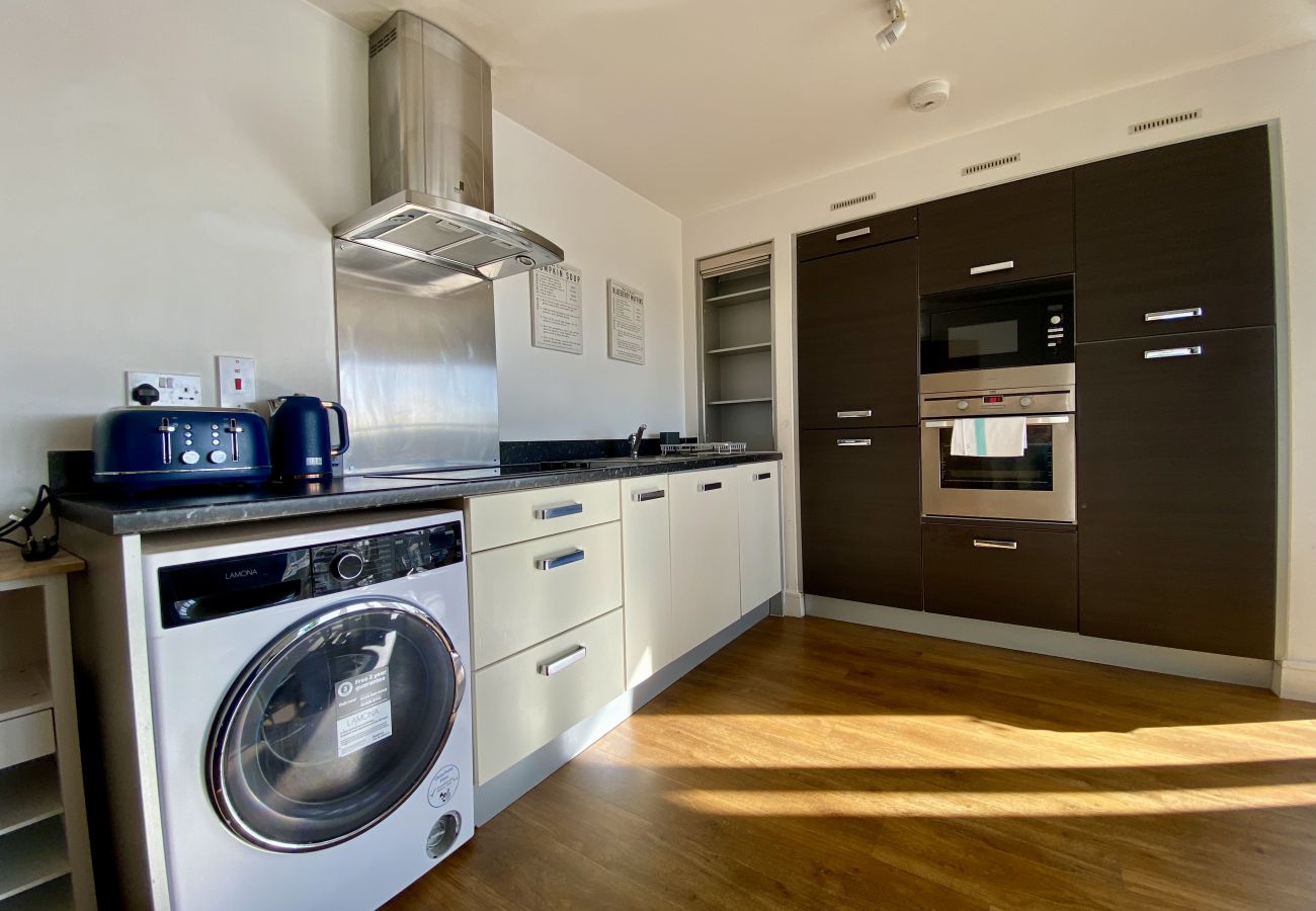 Apartment in Maidenhead - Maidenhead - Stunning, Spacious - Three Bedrooms (Two Bath) Apartment 
