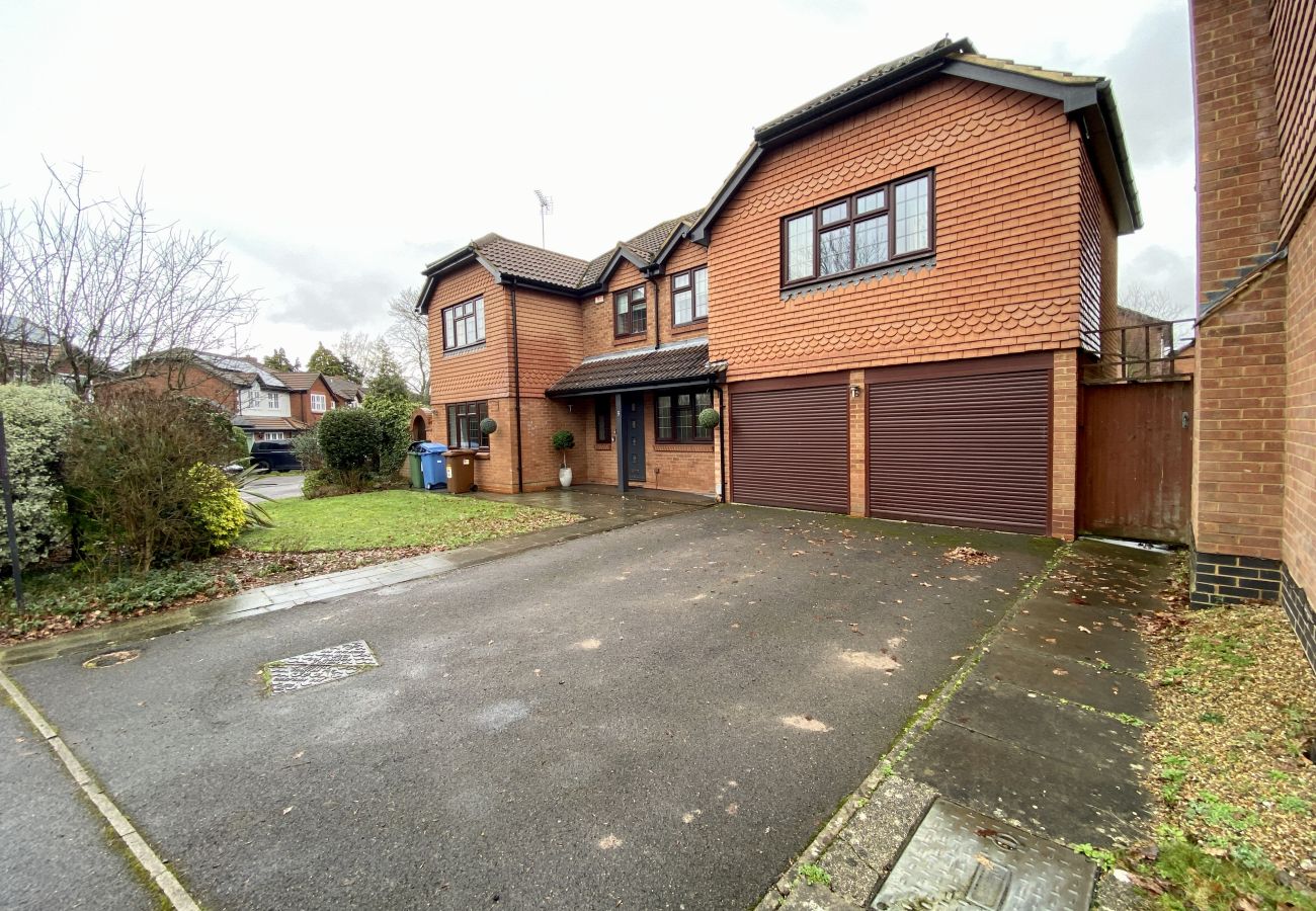 House in Binfield - Binfield: Beautiful Five Bedroom House 