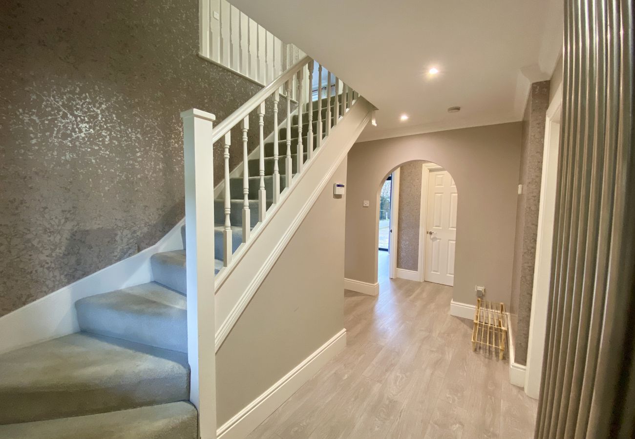 House in Binfield - Binfield: Beautiful Five Bedroom House 