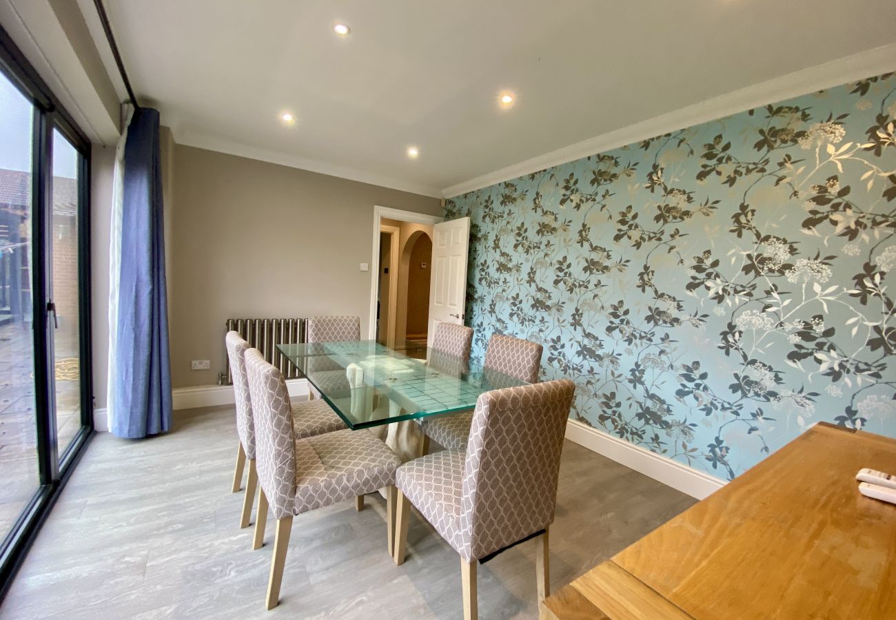 House in Binfield - Binfield: Beautiful Five Bedroom House 