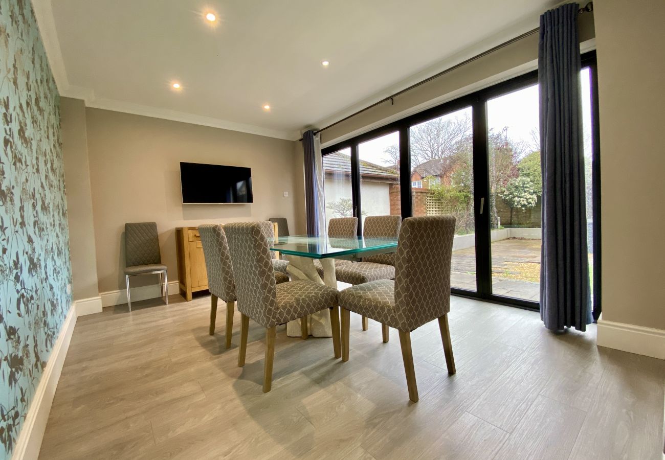 House in Binfield - Binfield: Beautiful Five Bedroom House 