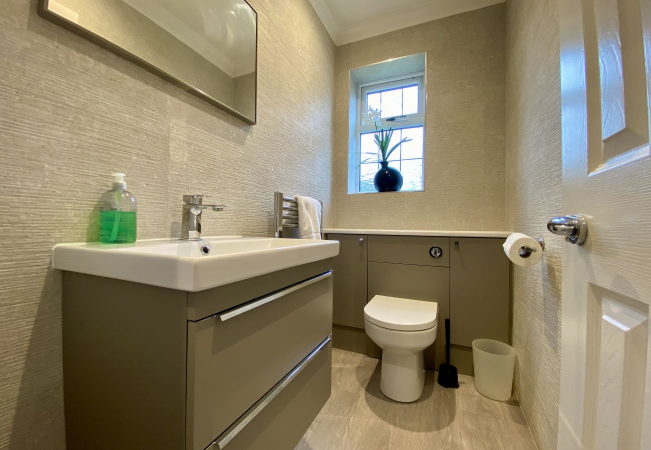 House in Binfield - Binfield: Beautiful Five Bedroom House 