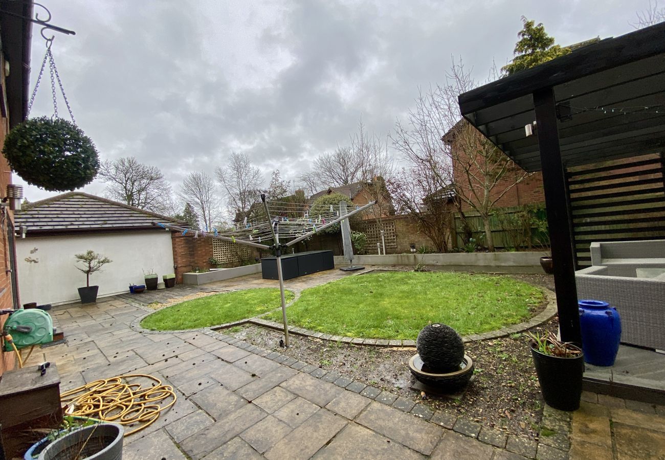 House in Binfield - Binfield: Beautiful Five Bedroom House 