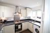 Apartment in Addlestone - Addlestone: Stylish & Modern Four Bedroom (Three & half Bath) Townhouse Apartment in Addlestone - Addlestone: Stylish & Modern Four Bedroom (Three & half Bath) Townhouse