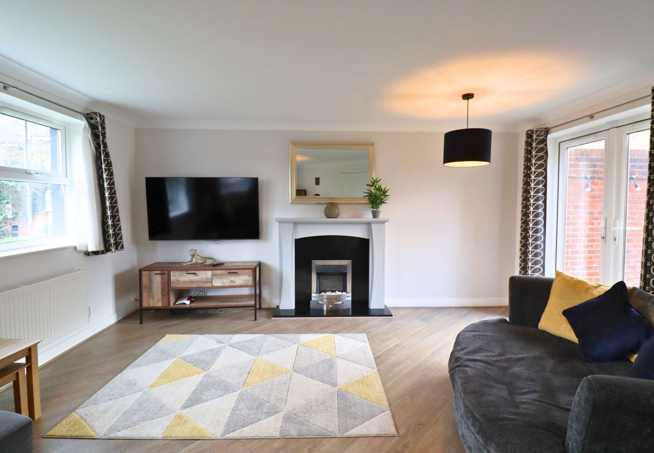House in Bracknell - Bracknell / Wokingham Gorgeous Three Bedroom House 