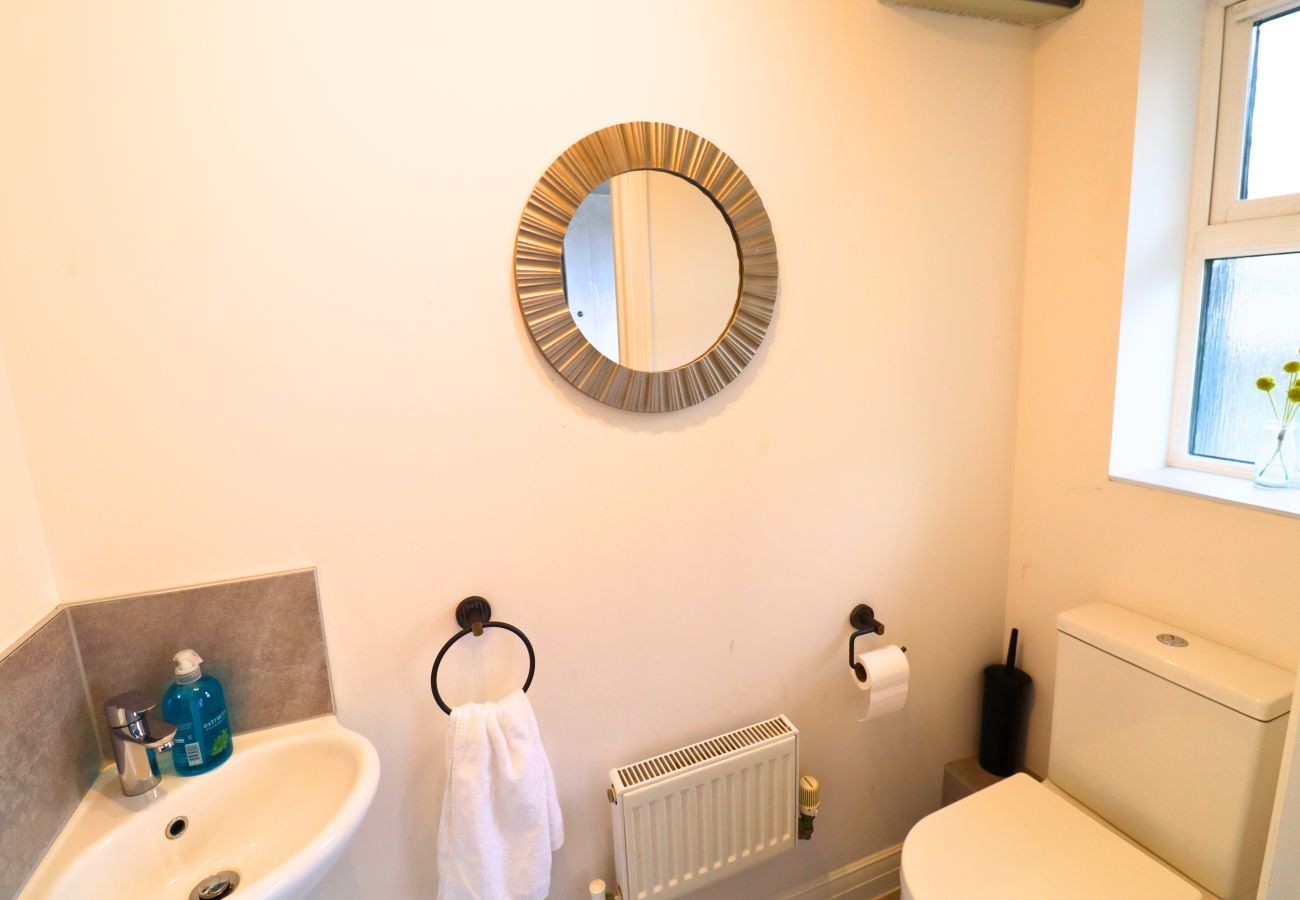 House in Bracknell - Bracknell / Wokingham Gorgeous Three Bedroom House 
