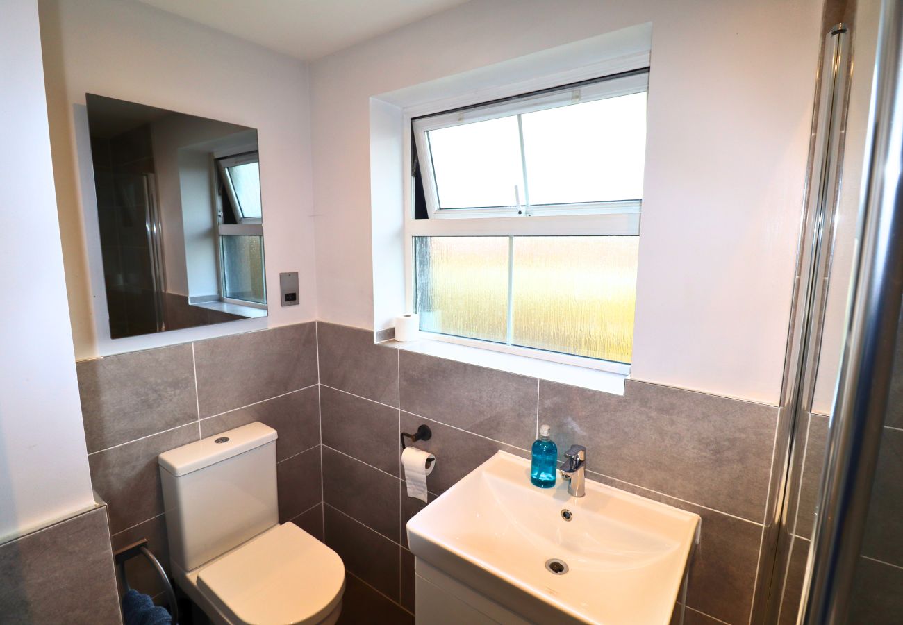 House in Bracknell - Bracknell / Wokingham Gorgeous Three Bedroom House 