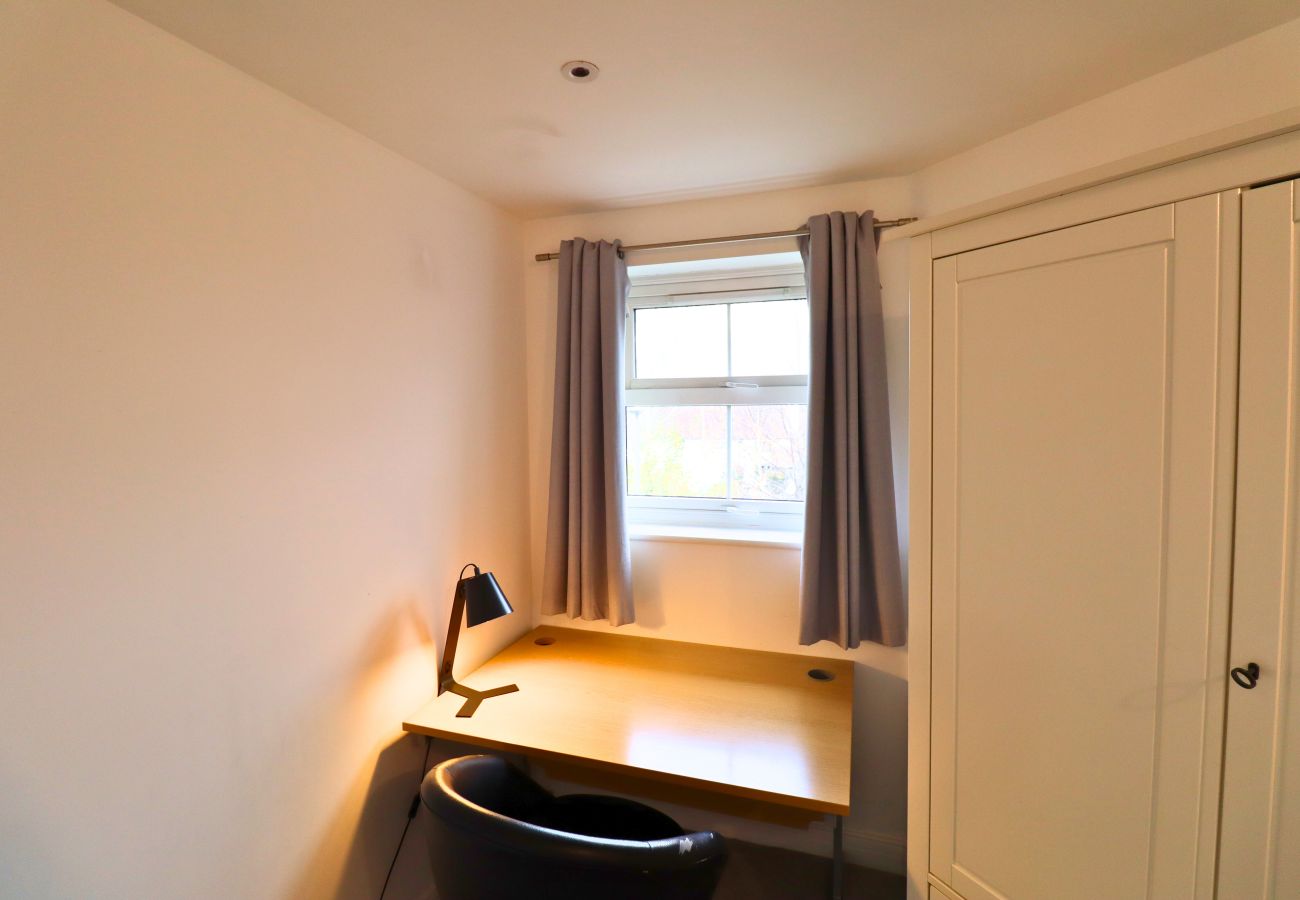 House in Bracknell - Bracknell / Wokingham Gorgeous Three Bedroom House 