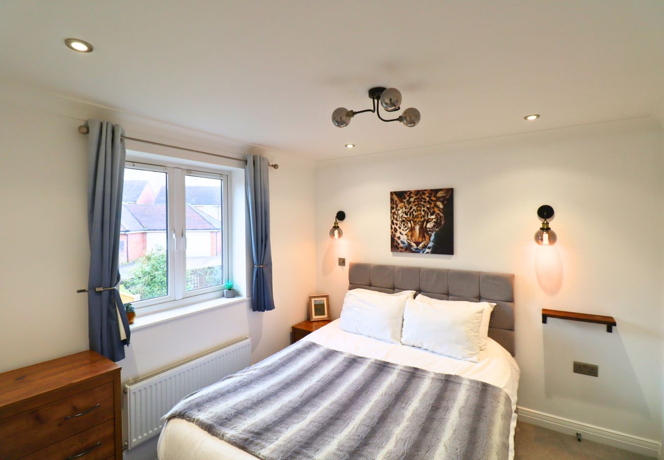 House in Bracknell - Bracknell / Wokingham Gorgeous Three Bedroom House 