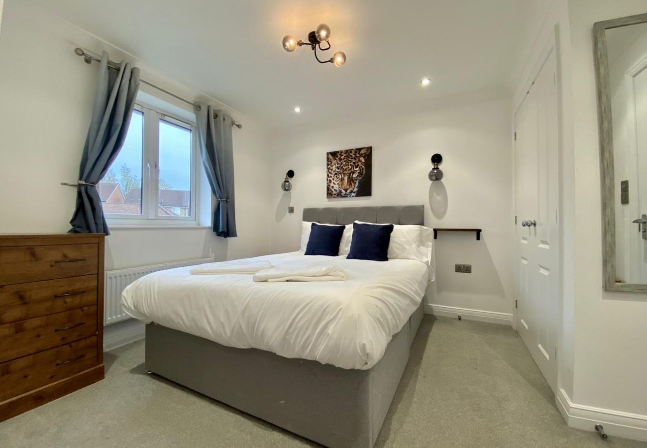 House in Bracknell - Bracknell / Wokingham Gorgeous Three Bedroom House 