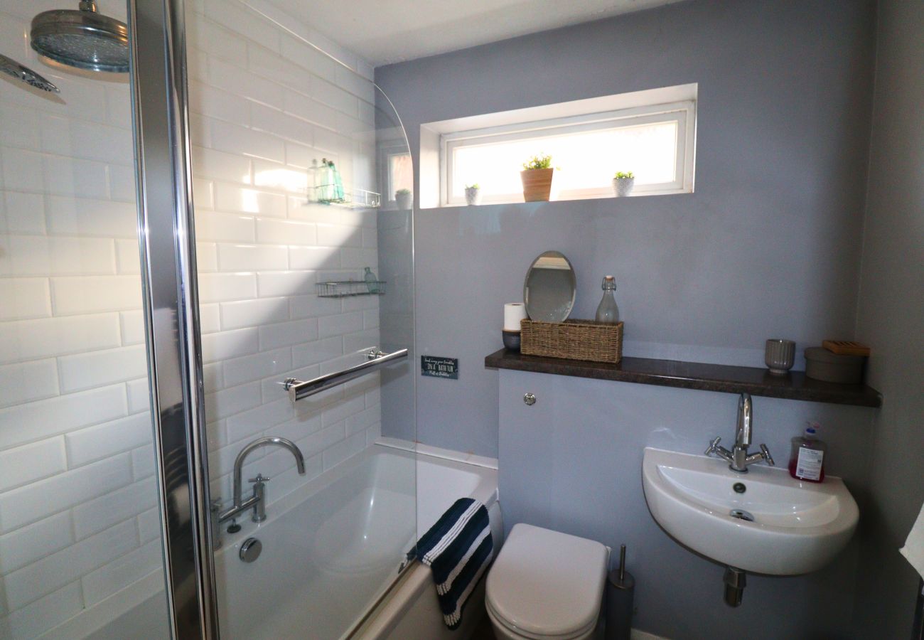 House in Binfield - Binfield: Spacious Spectacular Four Bedroom House 