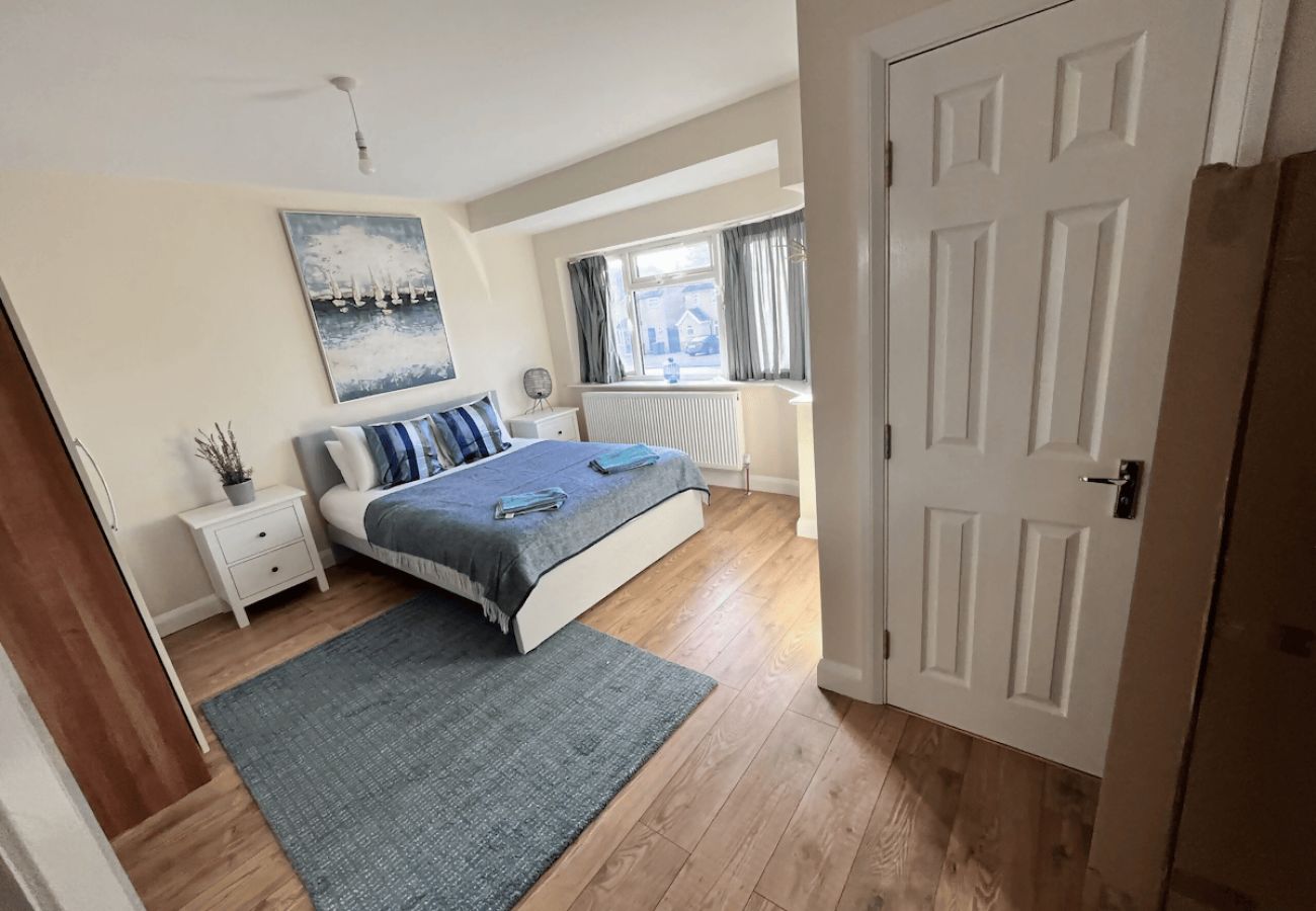 House in Burnham - Burnham / Slough Spacious Six Bedroom House 