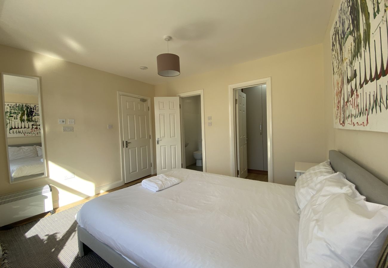 House in Burnham - Burnham / Slough Spacious Six Bedroom House 