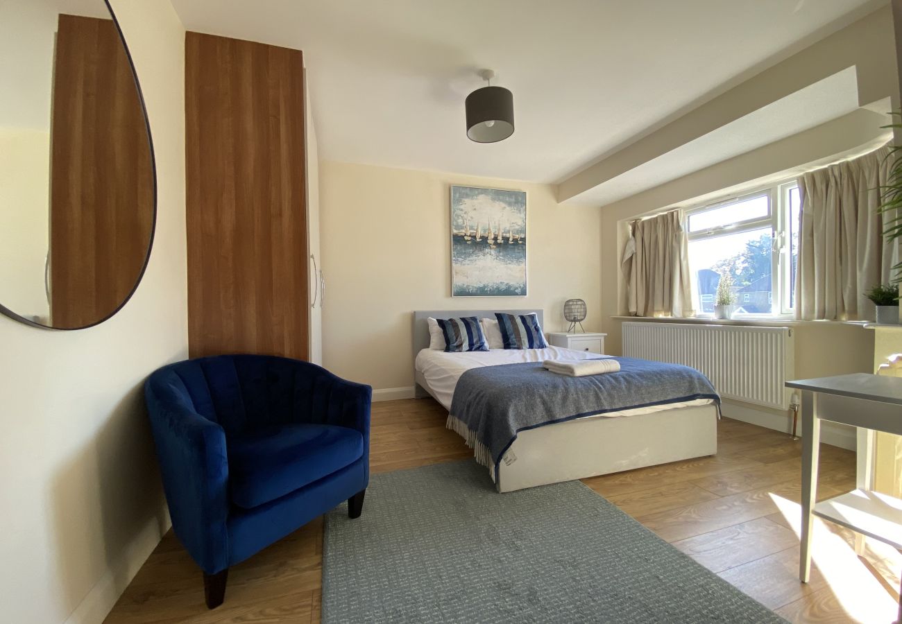House in Burnham - Burnham / Slough Spacious Six Bedroom House 