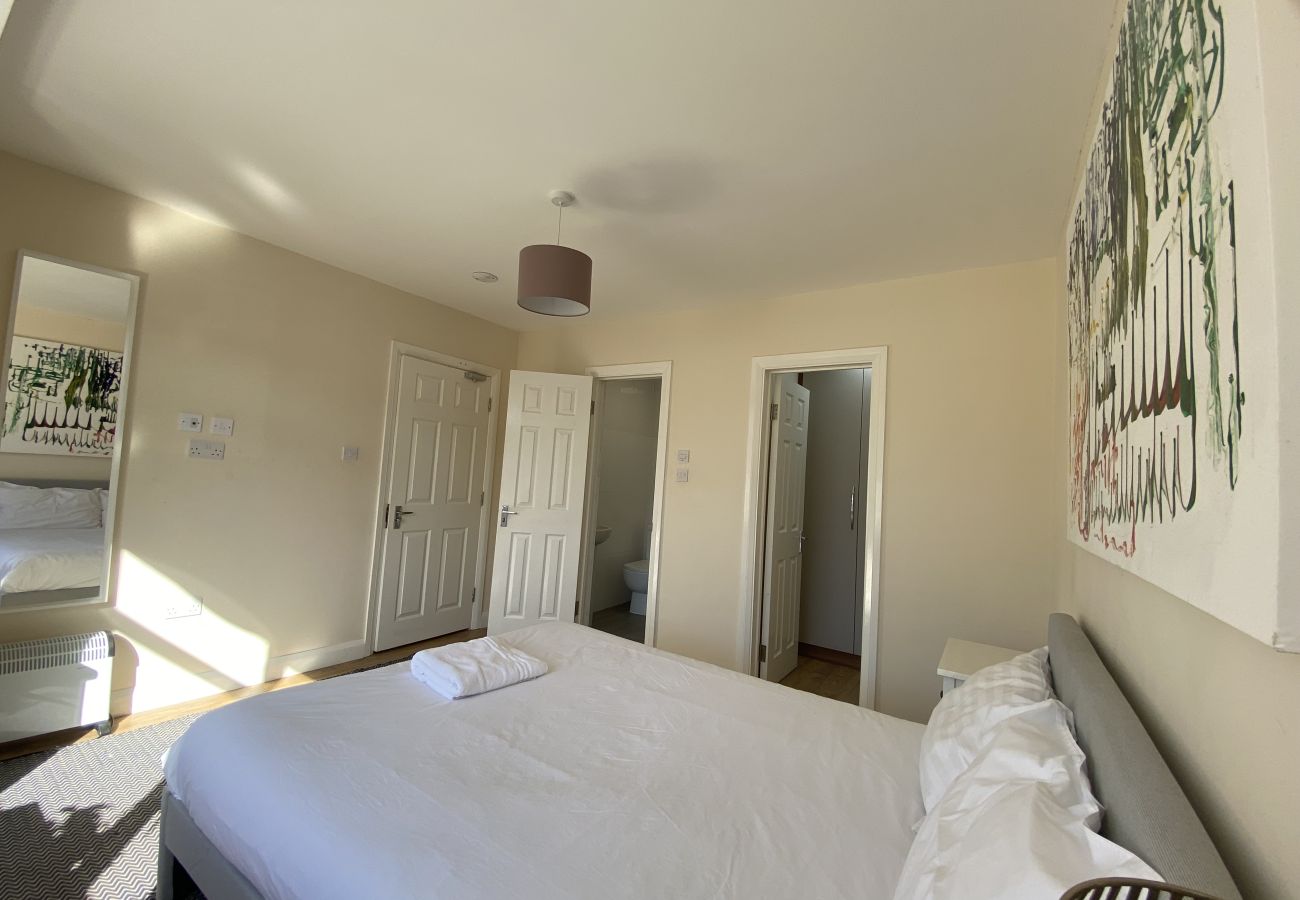 House in Burnham - Burnham / Slough Spacious Six Bedroom House 