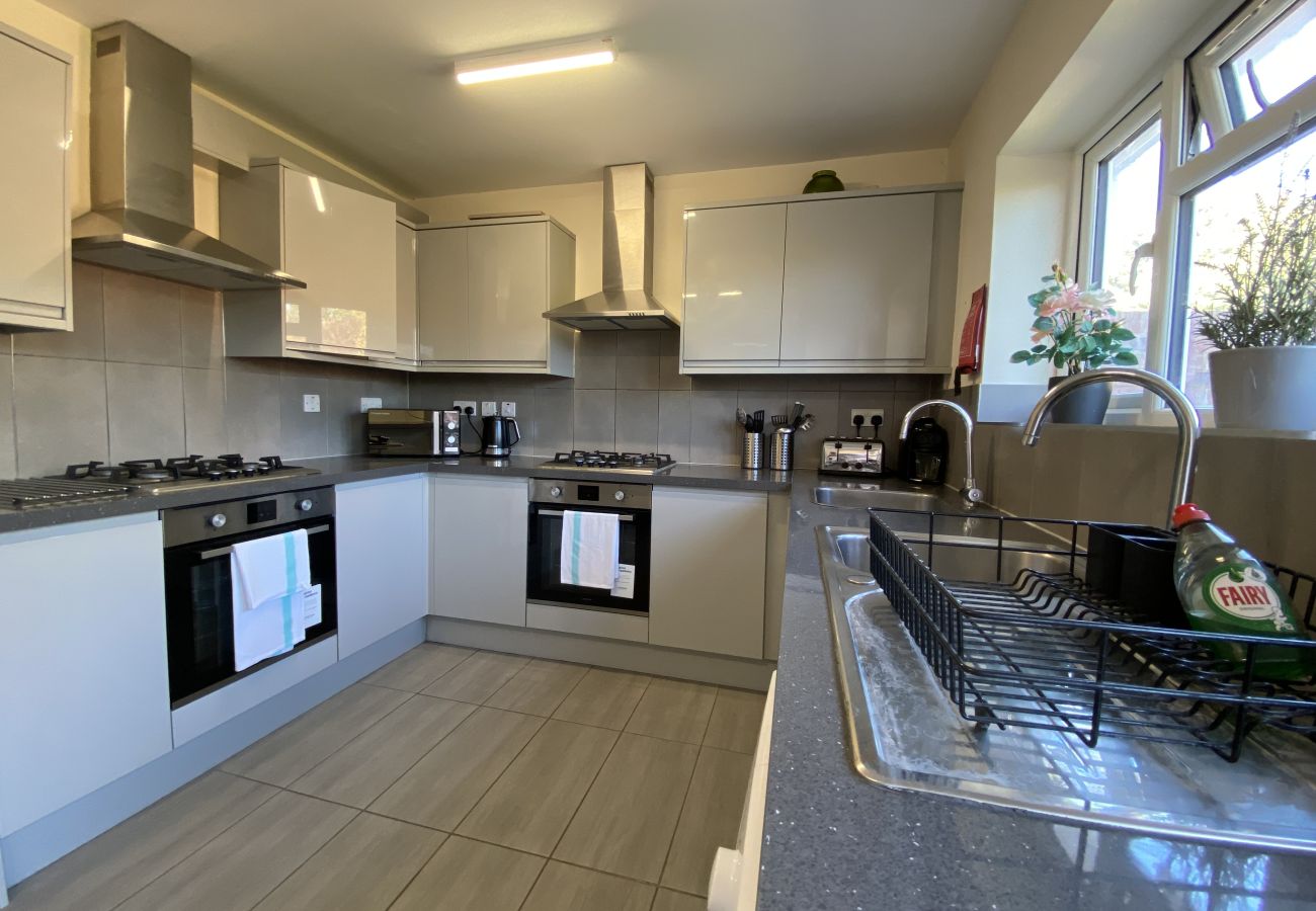 House in Burnham - Burnham / Slough Spacious Six Bedroom House 
