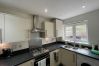House in Langley - Langley, Modern, Spacious Three Bedroom House 