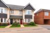 House in Langley - Langley, Spacious, Modern Three Bedroom Family Home 