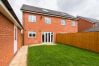 House in Langley - Langley, Spacious, Modern Three Bedroom Family Home 