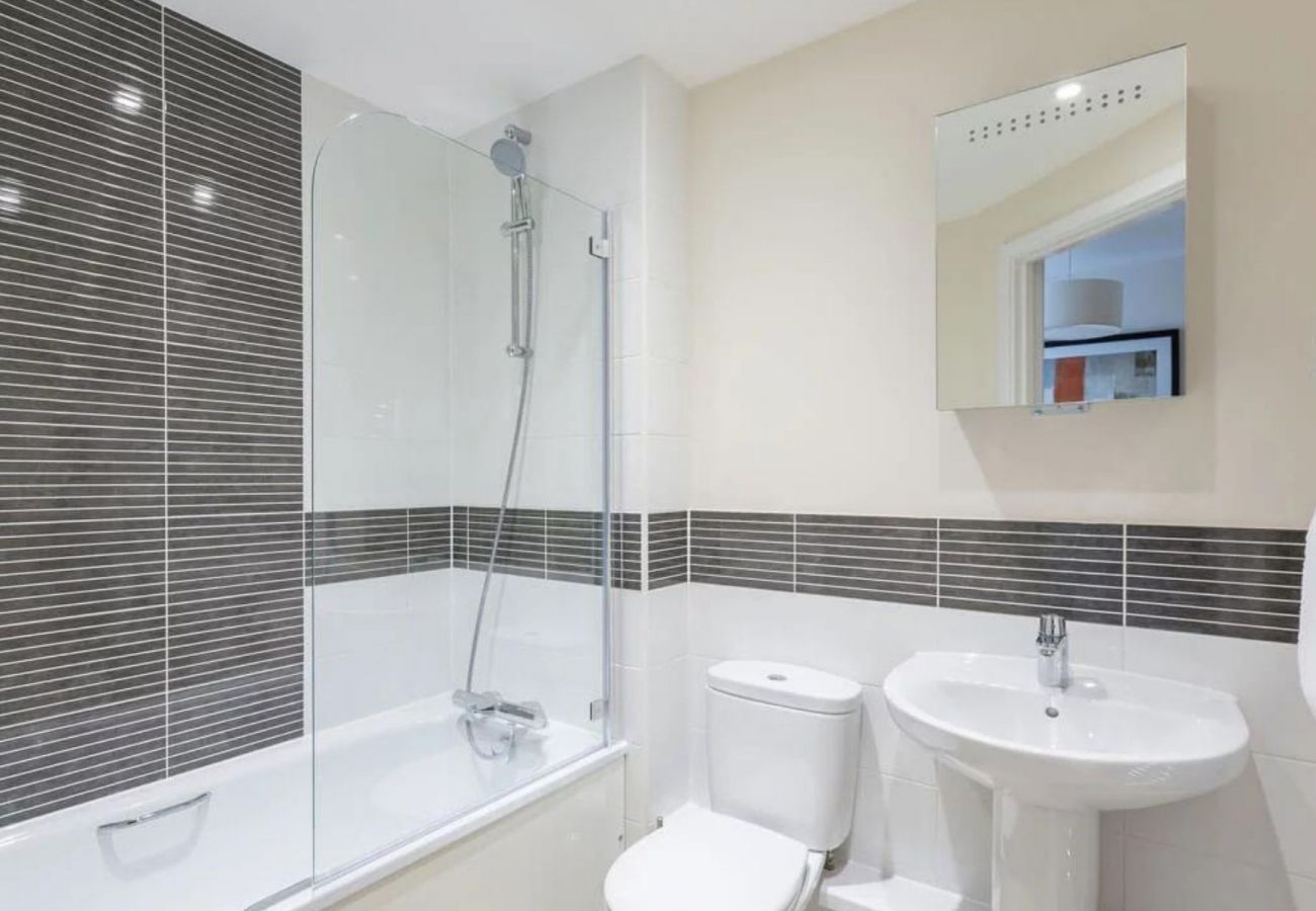Aparthotel in Newbury - Newbury Modern One Bedroom Apartment 