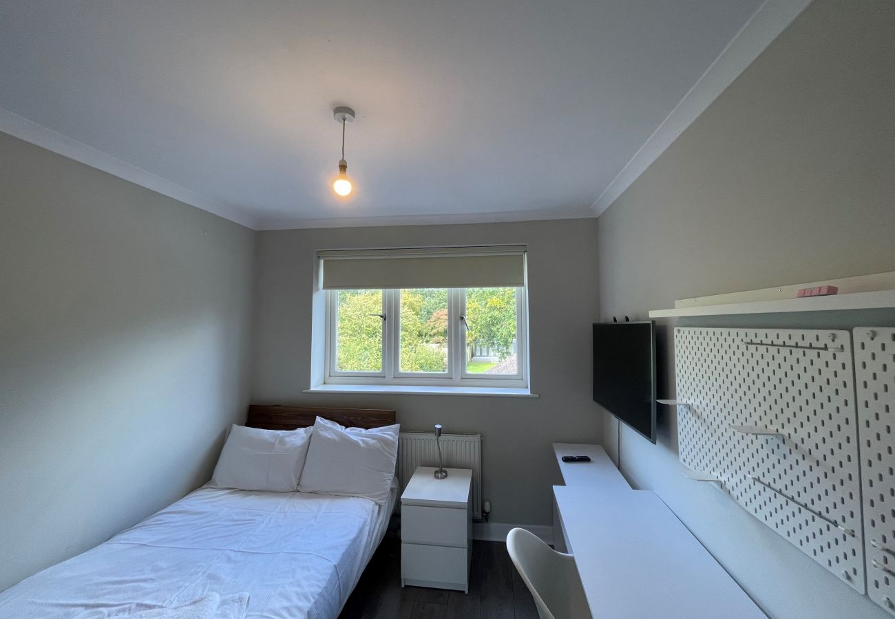 House in Balloch - Generic One Bedroom House 