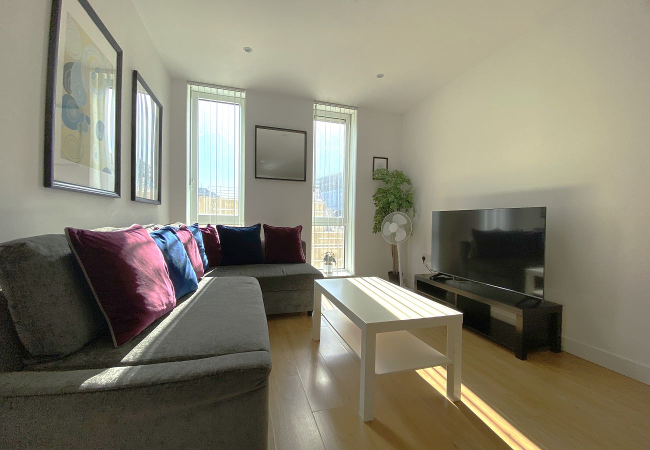 Apartment in Bracknell - Bracknell RWH Spectacular Two Bedroom Apartment
