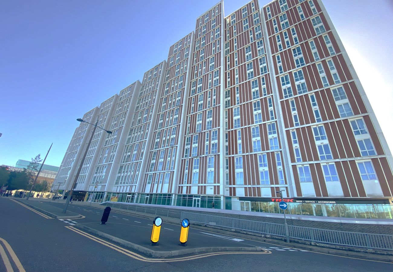 Apartment in Bracknell - Bracknell RWH Spectacular Two Bedroom Apartment