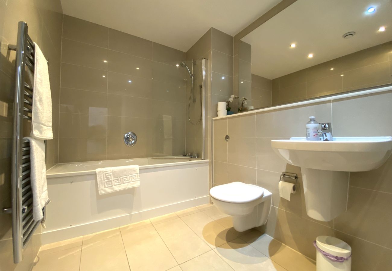 Apartment in Bracknell - Bracknell RWH Spectacular Two Bedroom Apartment Apartment in Bracknell - Bracknell RWH Spectacular Two Bedroom Apartment