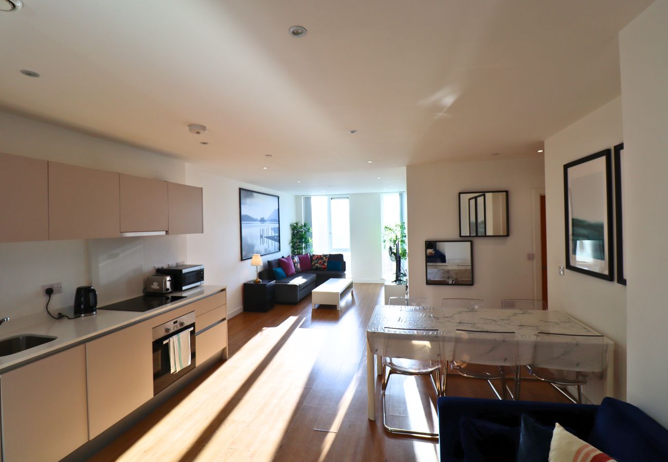 Apartment in Bracknell - Bracknell Breath Taking Two Bedroom Apartment 