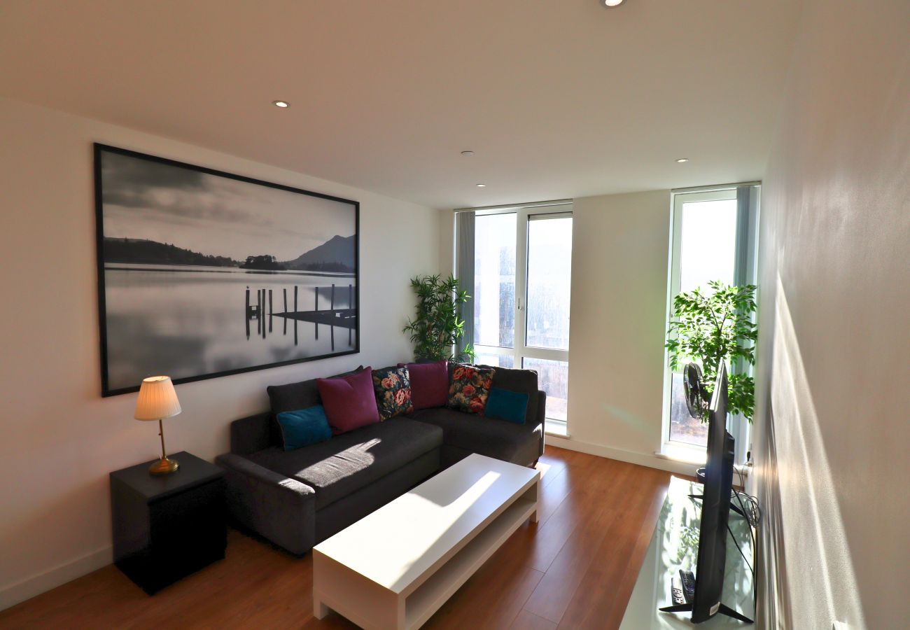 Apartment in Bracknell - Bracknell Breath Taking Two Bedroom Apartment 