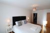 Apartment in Bracknell - Bracknell Breath Taking Two Bedroom Apartment 