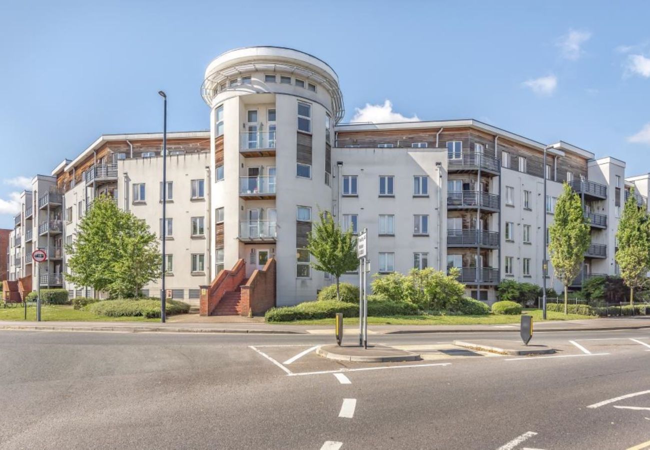 Apartment in Maidenhead - Maidenhead Gorgeous Three Bedroom Apartment
