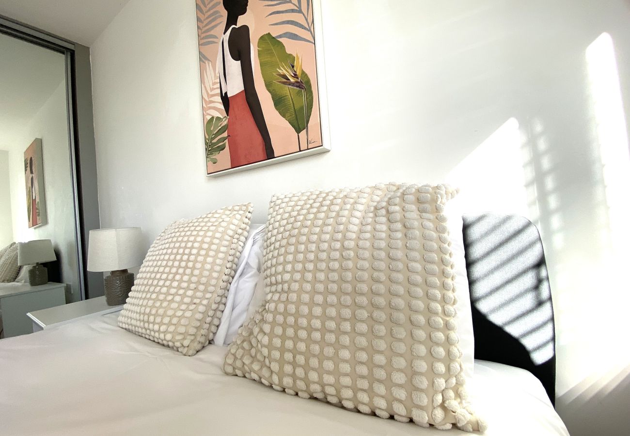 Apartment in Maidenhead - Maidenhead Gorgeous Three Bedroom Apartment