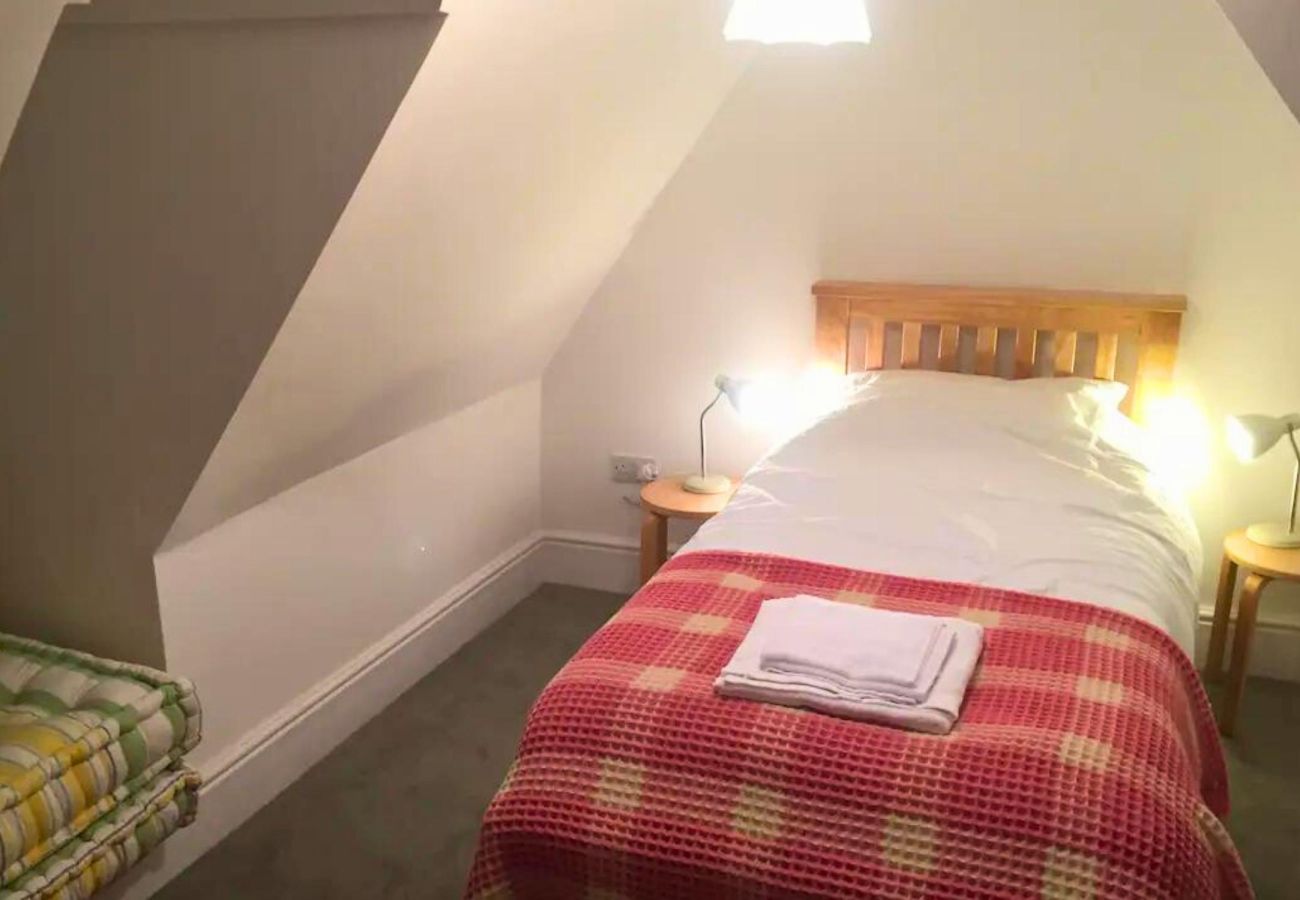 House in Chertsey - Chertsey Gorgeous Three Bedroom Coach House 