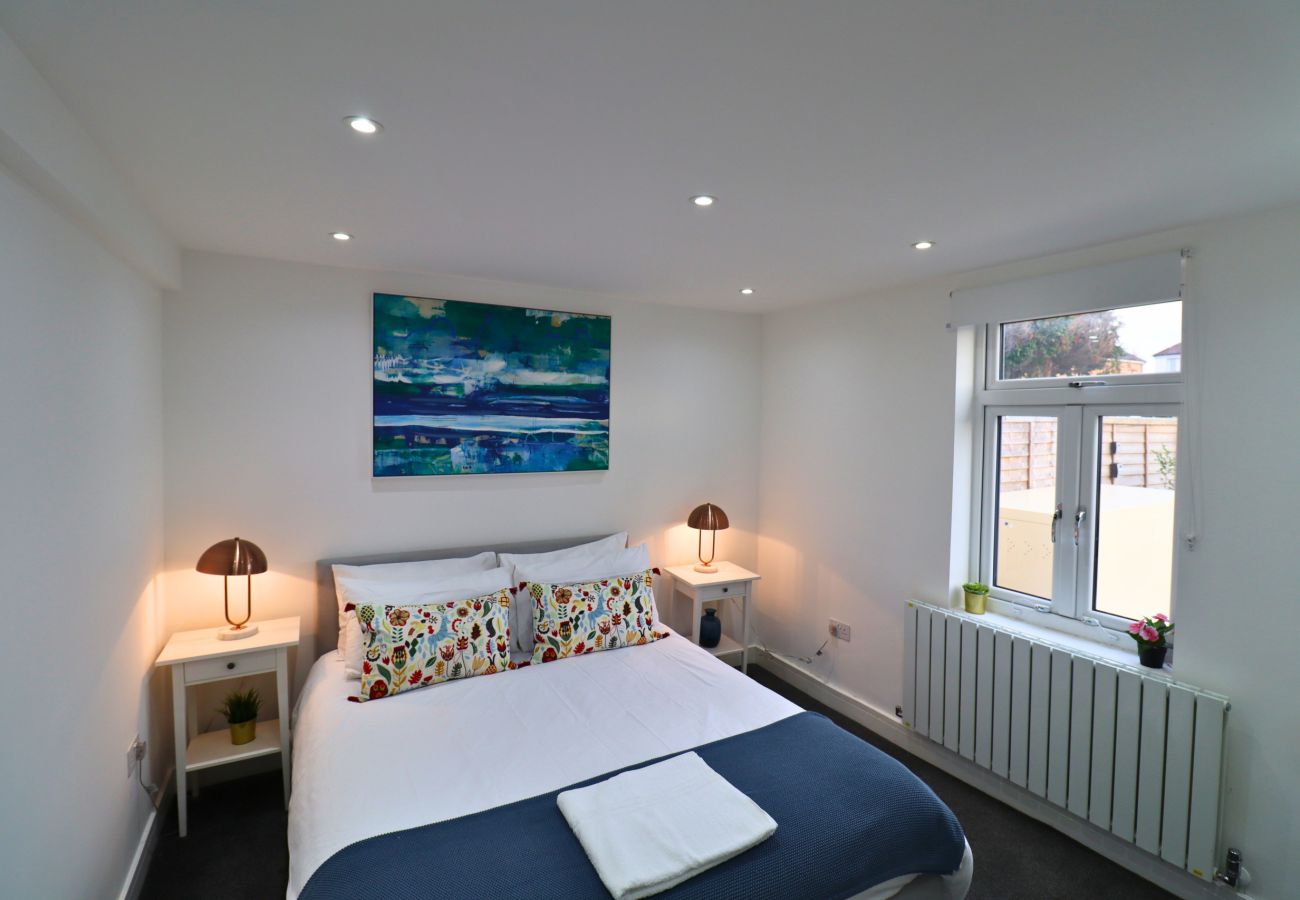 Apartment in Mitcham Junction - London Gorgeous Two Bedroom Apartment 