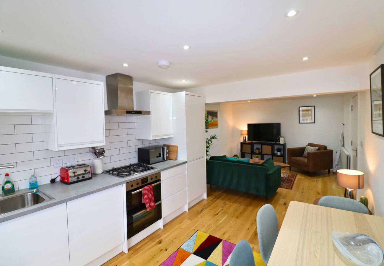 Apartment in Mitcham Junction - London Mitcham Stunning Two Bedroom Apartment 