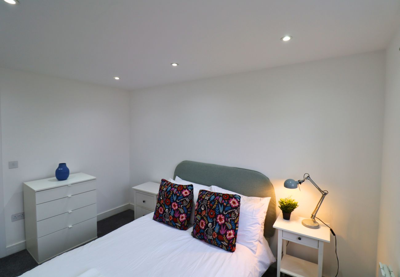 Apartment in Mitcham Junction - London Mitcham Stunning Two Bedroom Apartment 