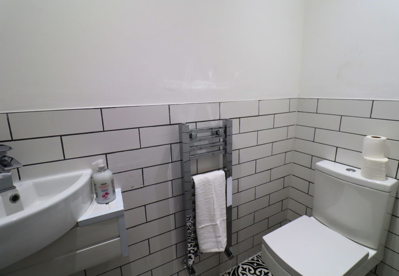 House in Mitcham Junction - London Mitcham Beautiful Three Bedroom House 