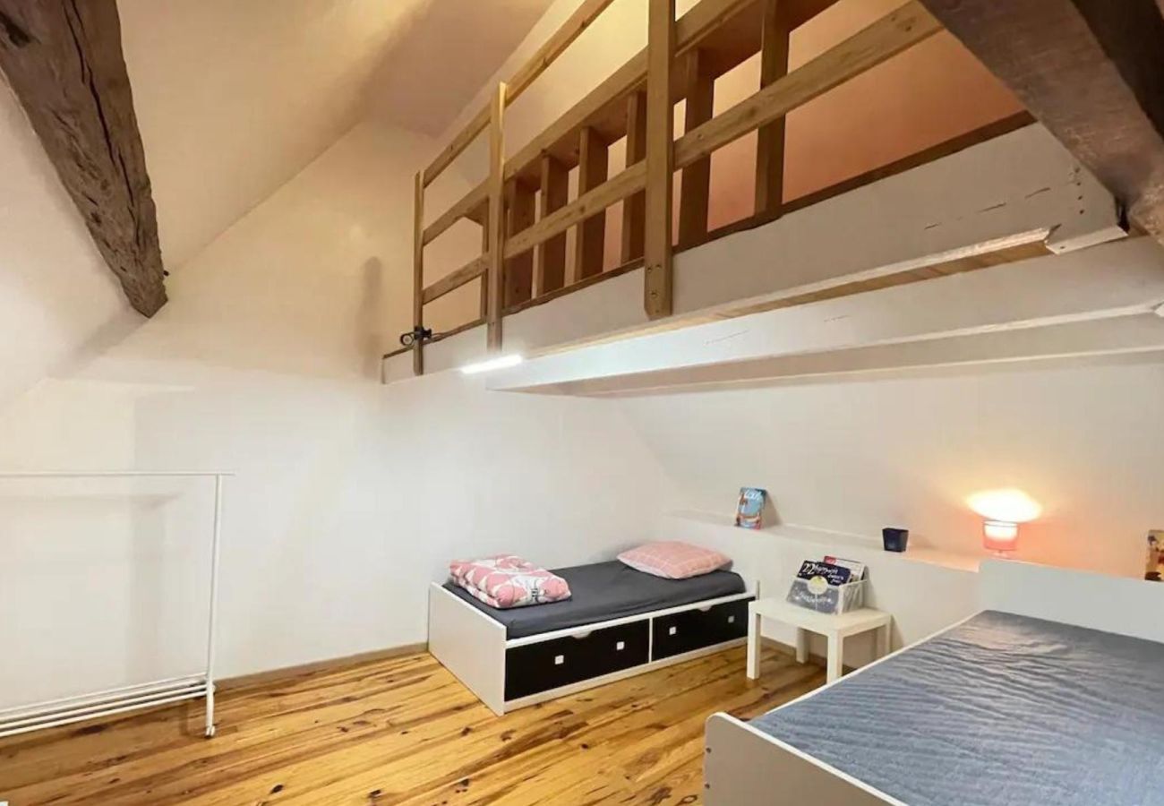 House in Guyancourt - France Gorgeous Three Bedroom House 