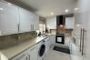House in Addlestone - Addlestone Gorgeous Three Bedroom House 