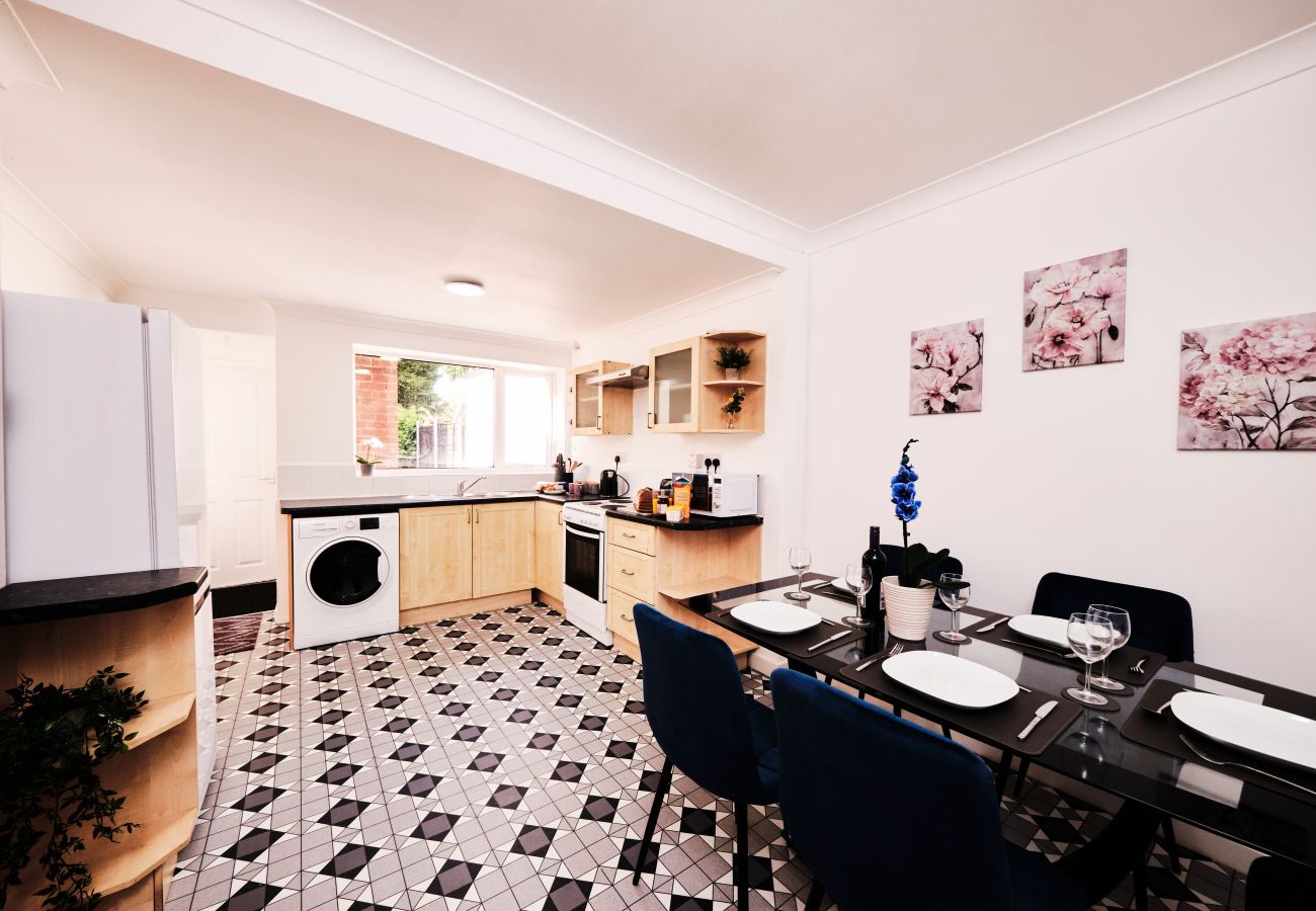 House in Birmingham - Charming 3-Bedroom House in Vibrant Birmingham
