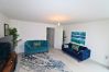 House in High Wycombe - Spacious 4-Bedroom Home in Scenic High Wycombe House in High Wycombe - Spacious 4-Bedroom Home in Scenic High Wycombe