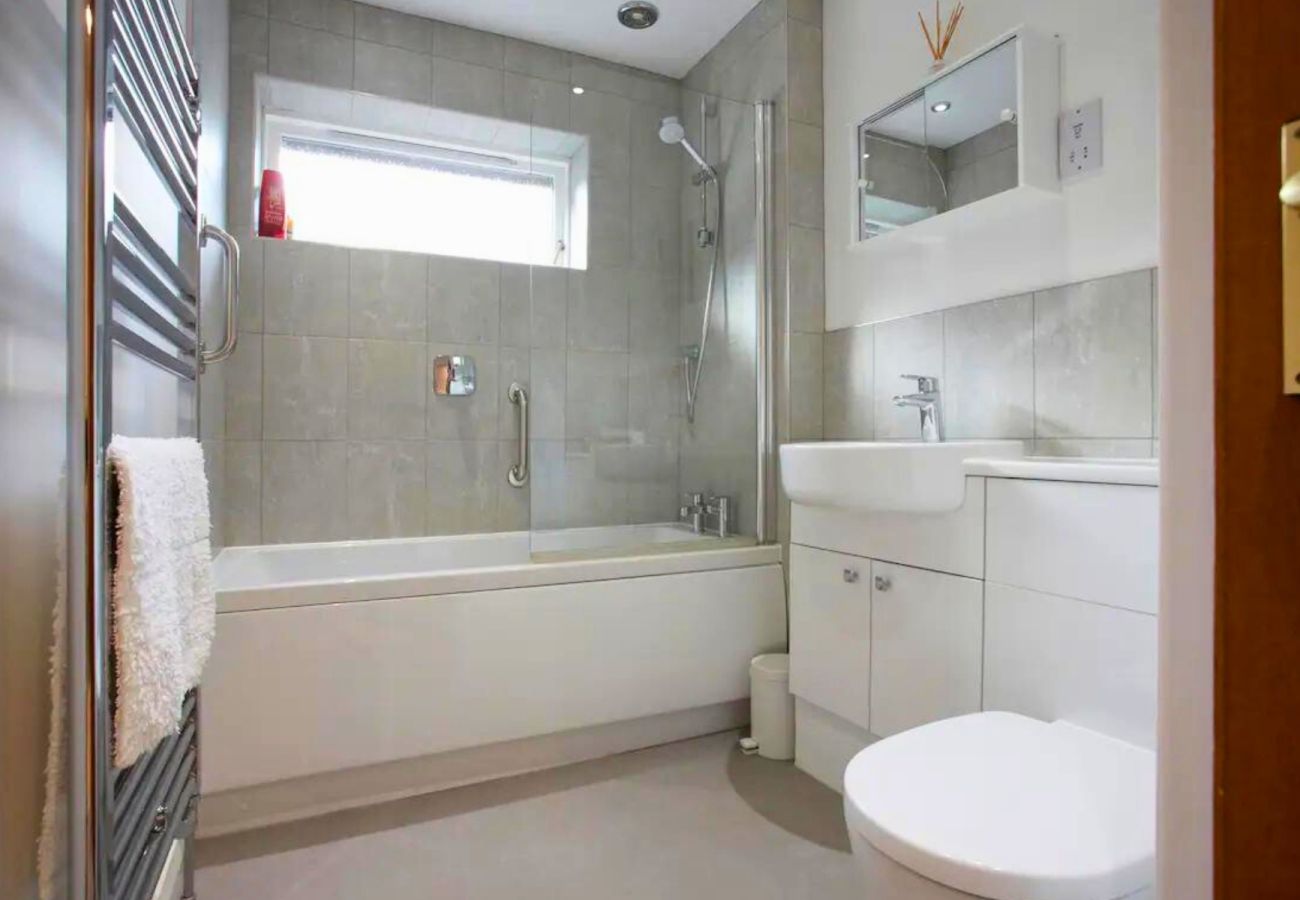 House in Wetherby - Wetherby Tranquil Three Bedroom Bungalow 
