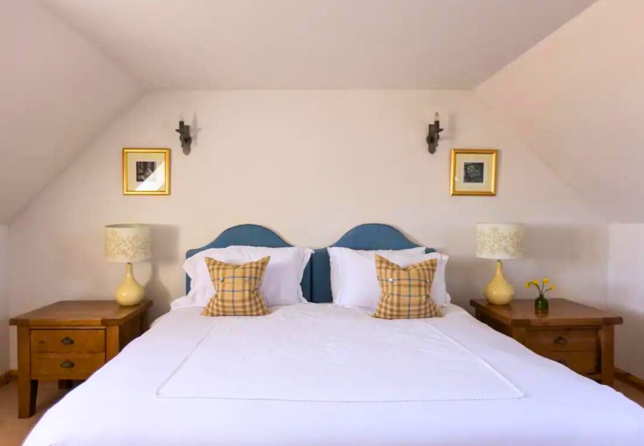 House in Skelbo - Brora Spectacular Seven Bedroom Country House 