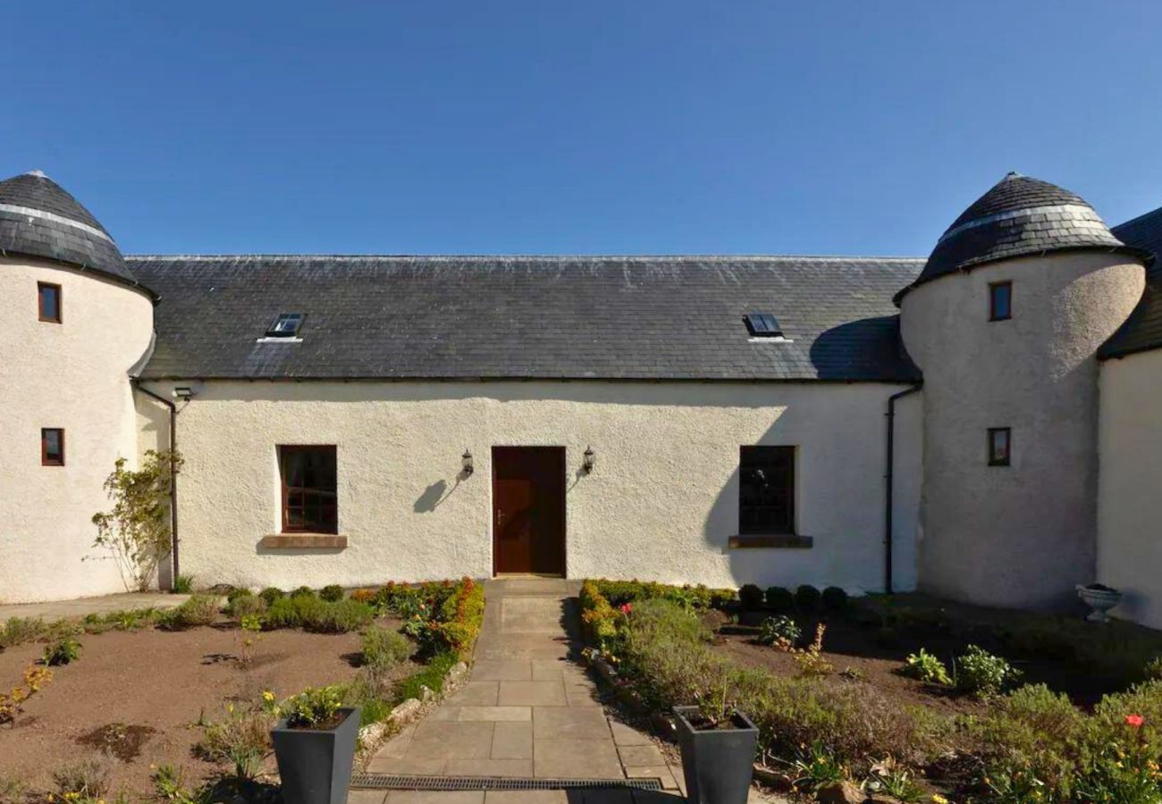 House in Skelbo - Brora Spectacular Seven Bedroom Country House 