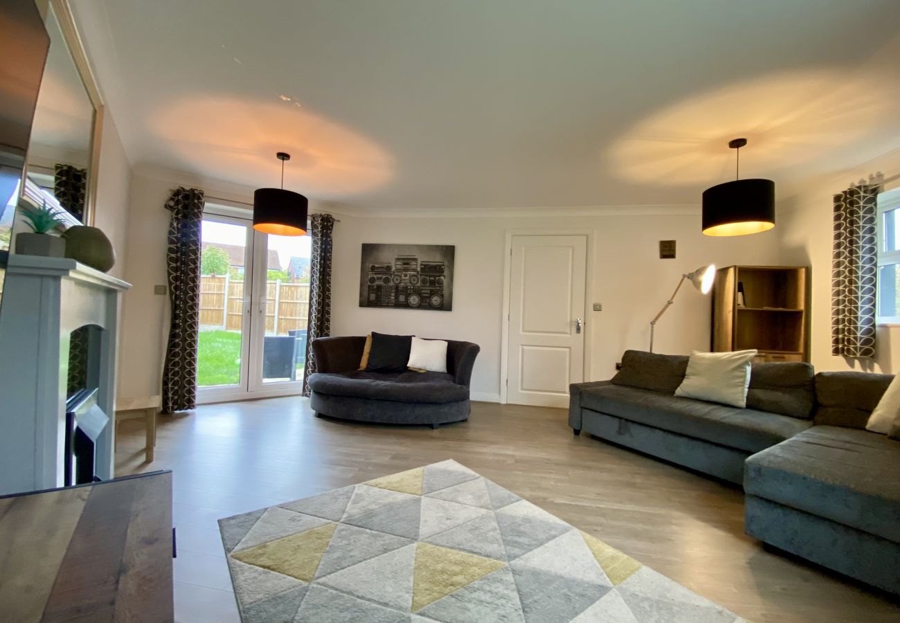 House in Bracknell - Bracknell / Wokingham Charming Three Bedroom House  House in Bracknell - Bracknell / Wokingham Charming Three Bedroom House