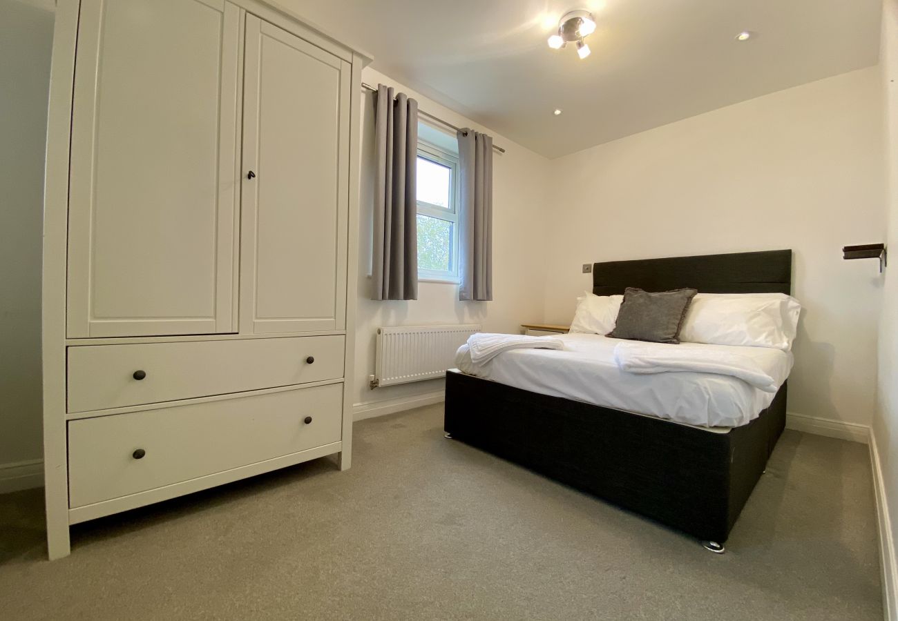 House in Bracknell - Bracknell / Wokingham Charming Three Bedroom House  House in Bracknell - Bracknell / Wokingham Charming Three Bedroom House