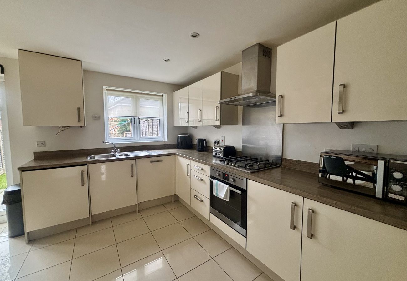 House in Taplow - Taplow Spacious Stylish Four Bedroom Townhouse 